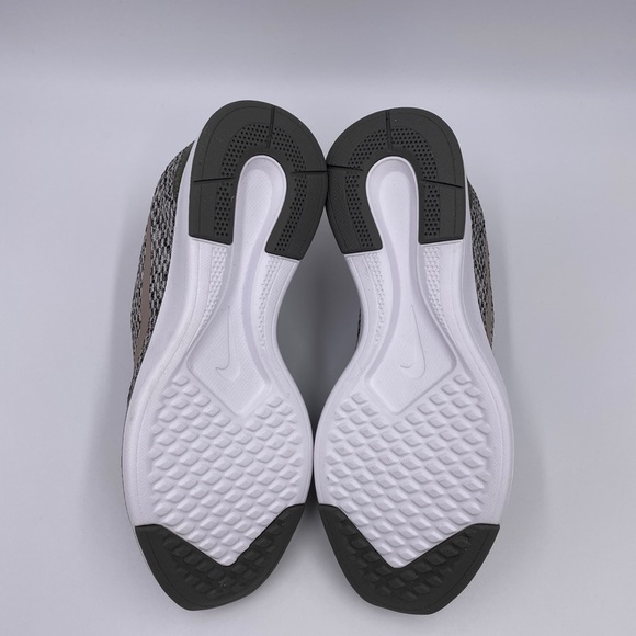 Nike Dualtone Racer SE Women’s Shoes - Picture 6 of 8